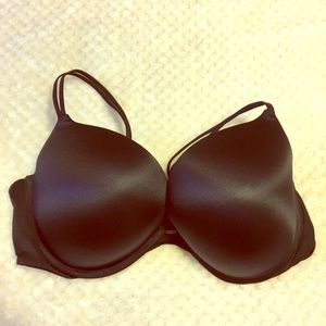 A 38D Ver Sexy Victoria’s Secret push up bra black